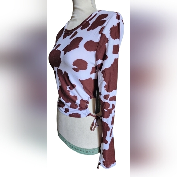 Love Dazed Brown Cow Print Side Keyhole Crop Top Women's Juniors M NWT - Picture 4 of 14